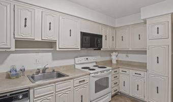 4301 GREENBERRY Ln, Annandale, VA 22003