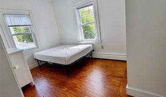 18 Bedlow Ave, Newport, RI 02840