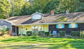 16 Mott Dr, Alloway, NJ 07462