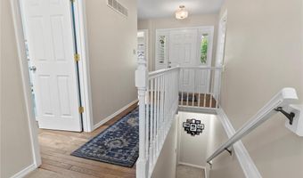1708 Stoney Terrace Dr, Ballwin, MO 63021