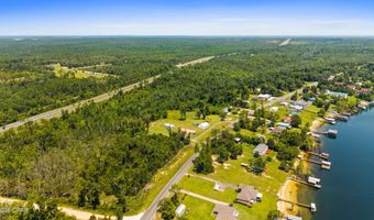 379 Lakepoint Rd, Alford, FL 32420