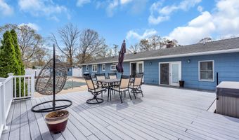 7 Glenwood Dr, Bayville, NJ 08721