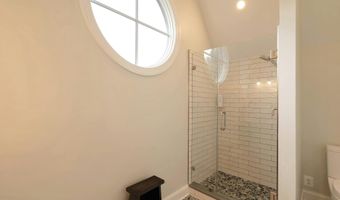 2807 1ST Rd N, Arlington, VA 22201