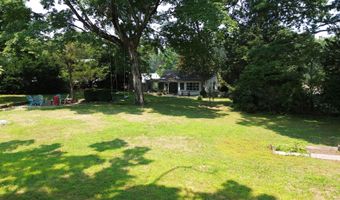 7 Rocky Ledge Dr, Clinton, CT 06413