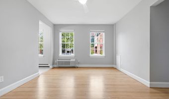 715 S WASHINGTON St A-32, Alexandria, VA 22314