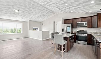 17 Ostend St, Johnston, RI 02919