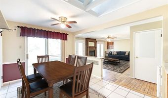 707 Bitterfield Dr, Ballwin, MO 63011