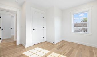 40 Atlantic St, Newport, RI 02840