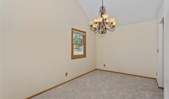 1006 SE Peterson Dr, Ankeny, IA 50021