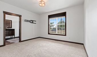 1013 HARVEST Trl, Appleton, WI 54913