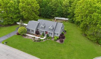 10 Lantern Brook Dr, Lincoln, RI 02865