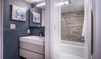 20505 E Country Club Dr 143, Aventura, FL 33180