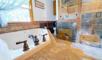 185 Miller Dr, McAlester, OK 74501