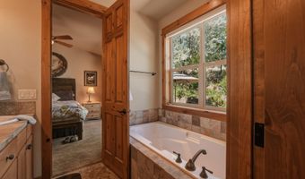 60875 Goldenwood Loop, Bend, OR 97702