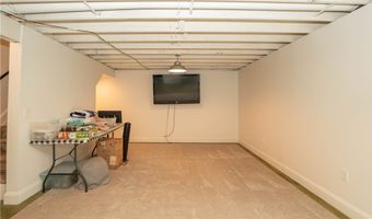 374 Woodlawn Reserve Rd, Akron, OH 44305