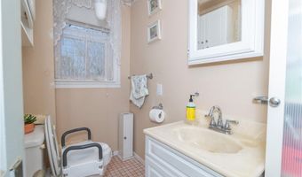 101 Collins St, Attleboro, MA 02703