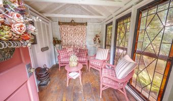 48 Old Searsport Ave, Belfast, ME 04915
