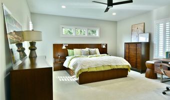 460 Club Dr, Aurora, OH 44202