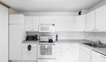 205 YOAKUM Pkwy 601, Alexandria, VA 22304