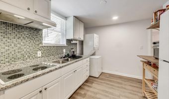 3100 N GLEBE Rd, Arlington, VA 22207