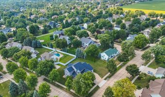 321 E APPLE CREEK Rd, Appleton, WI 54913