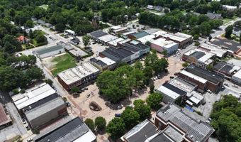 100 Pickins St W, Abbeville, SC 29620