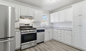 5753 OAK GROVE Dr, Acworth, GA 30102