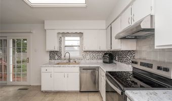 825 SE 4th St, Ankeny, IA 50021