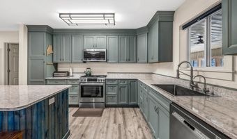 156 Congress St, Belfast, ME 04915
