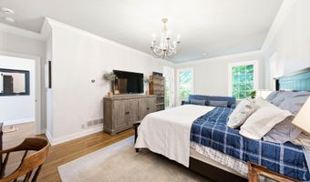 12601 N Osage Rd, Anchorage, KY 40223