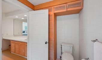 275 Boston Neck Rd, Narragansett, RI 02882