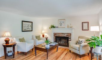 240 Bragg's Ln, Barnstable, MA 02630