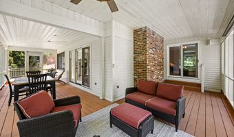 754 Rustic Ln, Cheshire, CT 06410