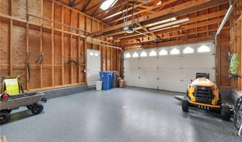 4 Wabasso Ter, Middletown, RI 02842