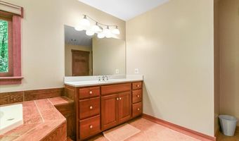 132 Reynolds Rd, Albrightsville, PA 18210
