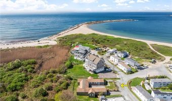 1 Offshore Rd 32, Narragansett, RI 02882