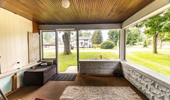 1193 Seneca St, Adrian, MI 49221