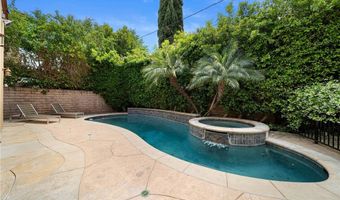 15850 Seville Ln, Encino, CA 91436