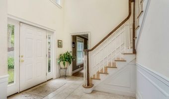 221 Sussex Ave, Andover, NJ 07860