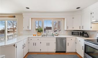 11 O'Donnell Rd, Middletown, RI 02842