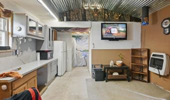 1142 Route F, Anderson, MO 64831