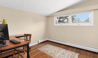 10 Guzeika Rd, North Kingstown, RI 02852