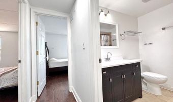 735 N Swift Rd 102, Addison, IL 60101