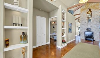100 Dolphin Ct, Aransas Pass, TX 78336