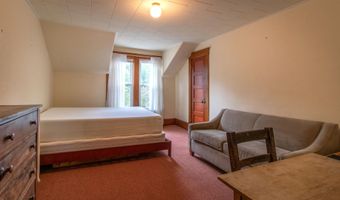 286 Carter St, Barnet, VT 05821