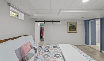 21 Lake Dr, North Kingstown, RI 02852