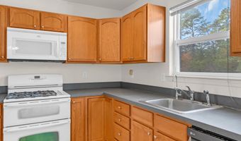 168 Grand Central Pkwy, Bayville, NJ 08721