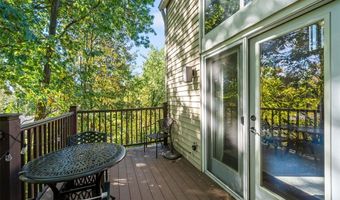 35 Ridgeview Circle Ct, Ballwin, MO 63021