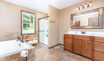 26 Skyview Ter, Bristol, CT 06010