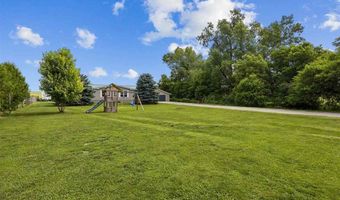 3017 118th St, Amana, IA 52203